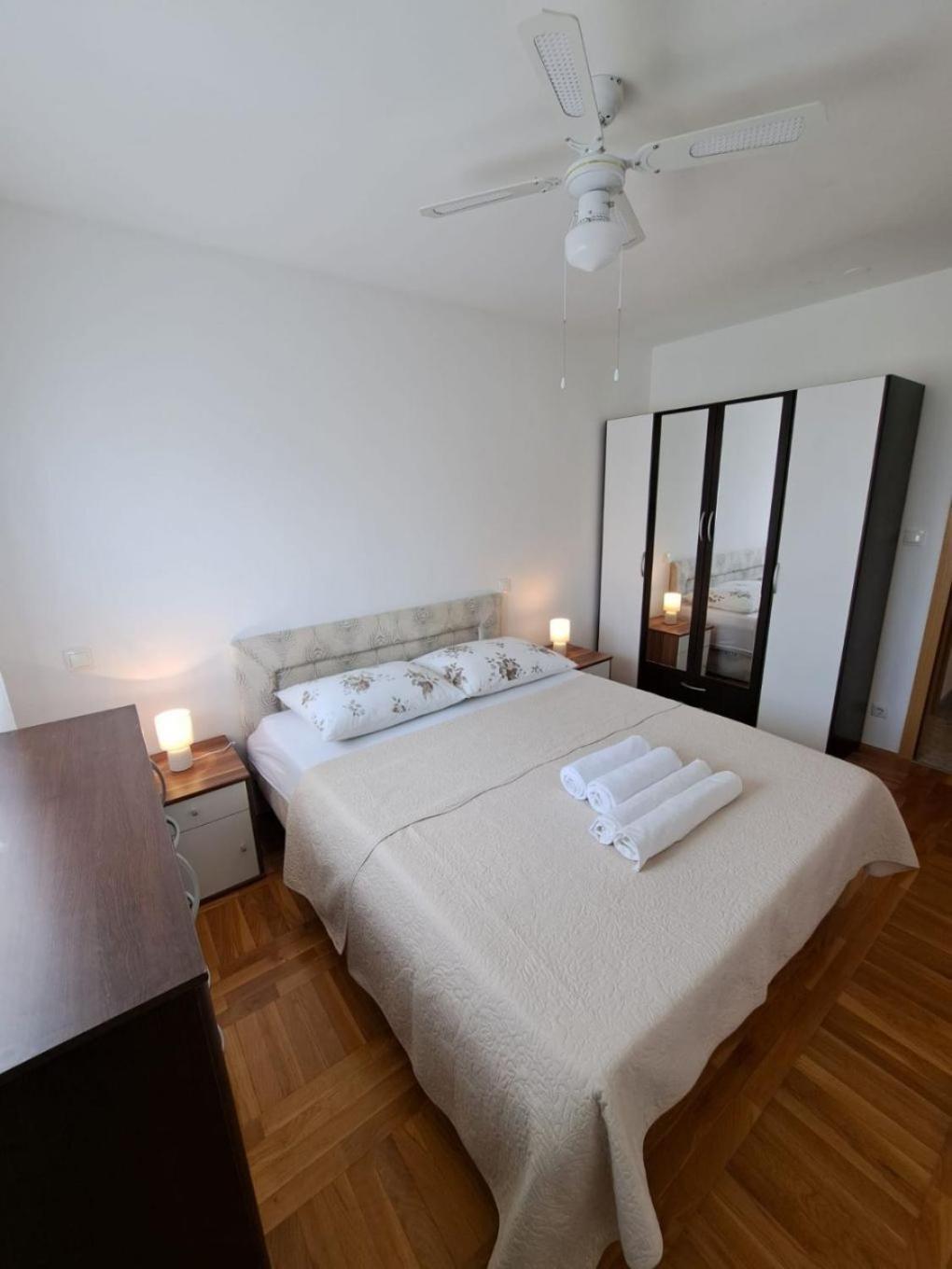 Apartment Slava - Close To The Mall Split Exterior photo
