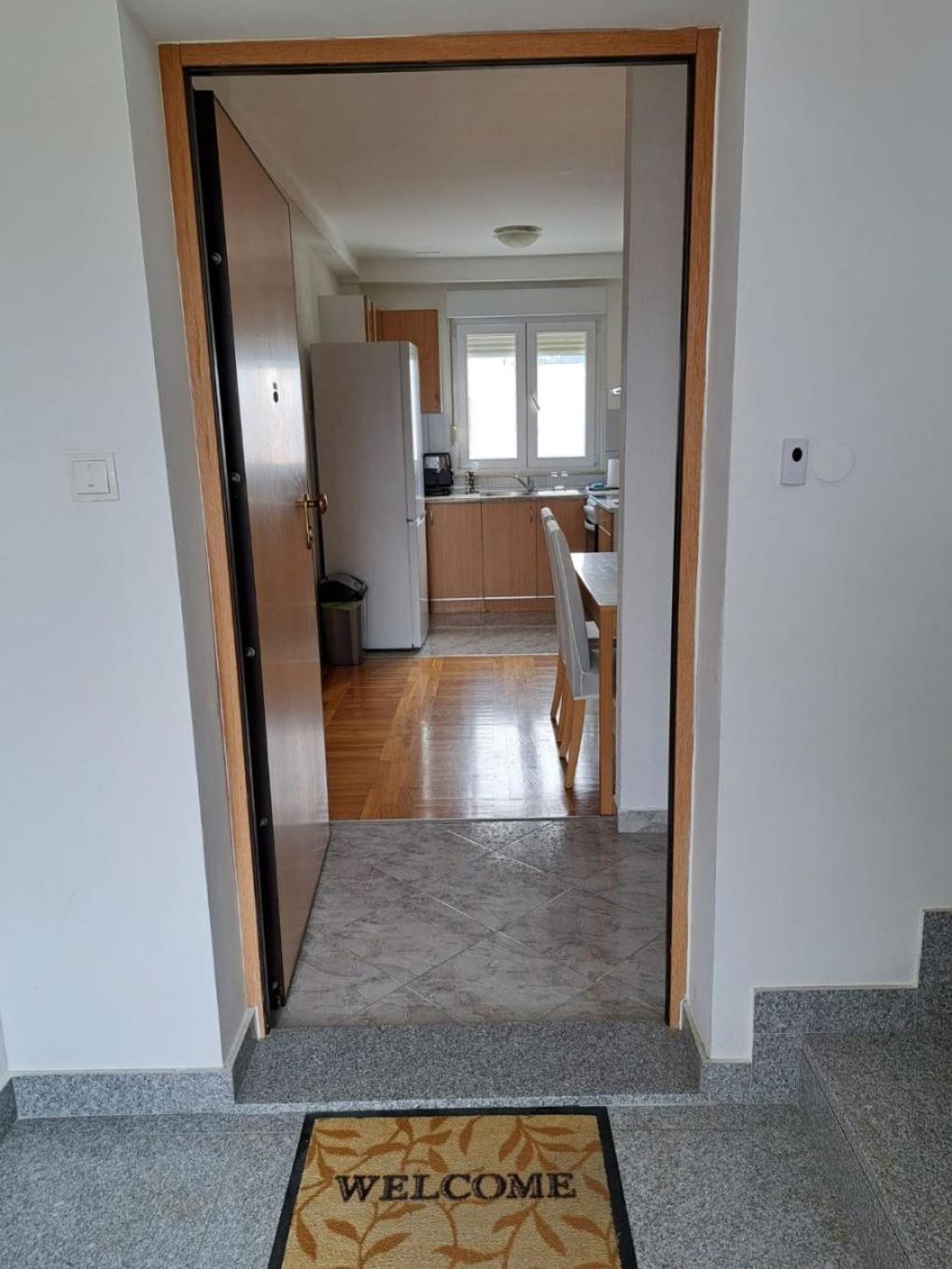 Apartment Slava - Close To The Mall Split Exterior photo